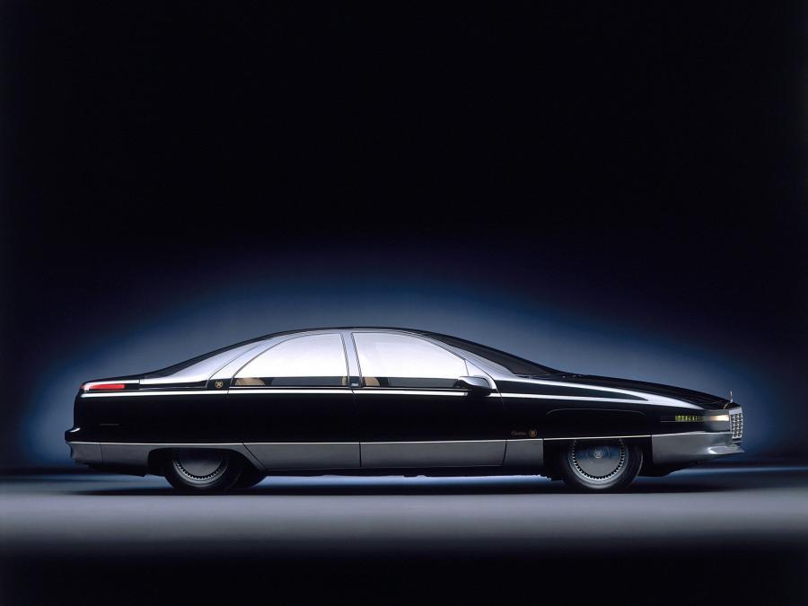  Cadillac Voyage Concept 1988 года  (фото 2 из 4)